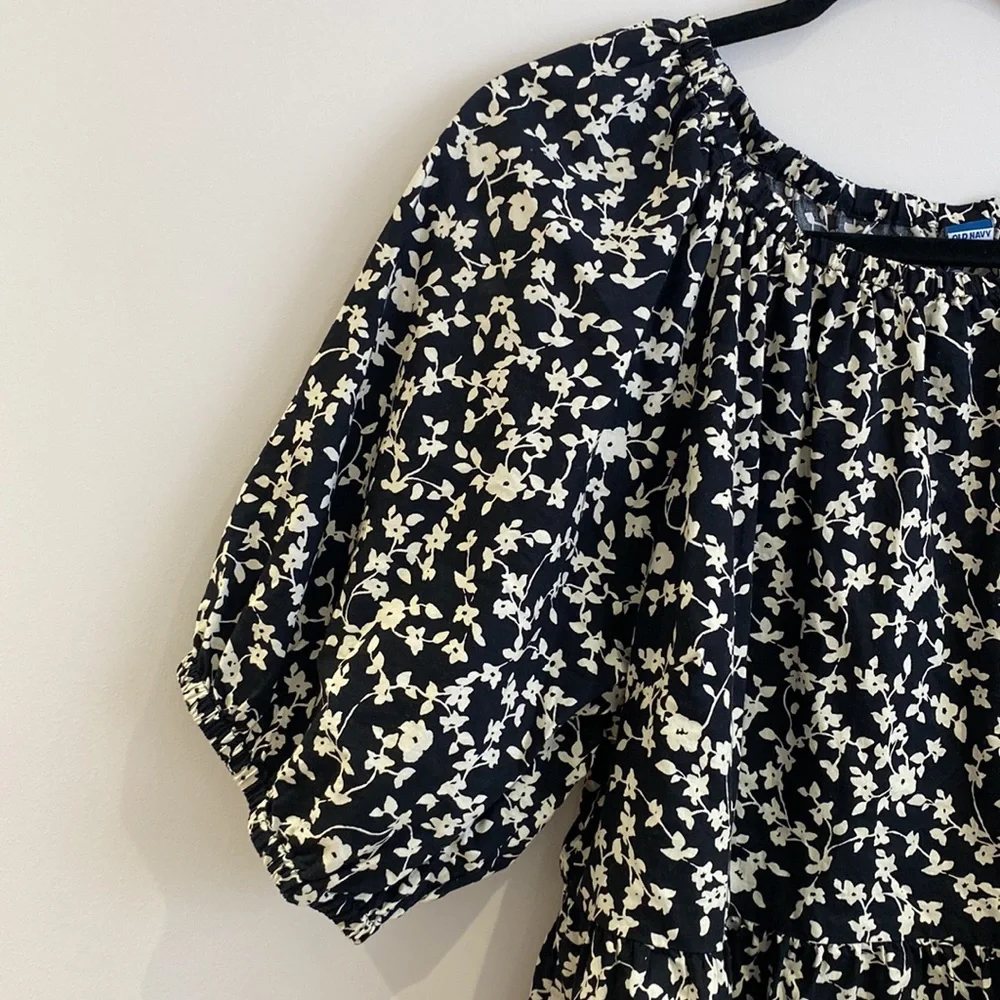Old Navy Floral Puff Sleeve Babydoll Top - Picture 3 of 11